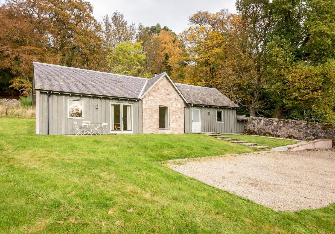 Vila The Kennels Ballogie Exteriér fotografie